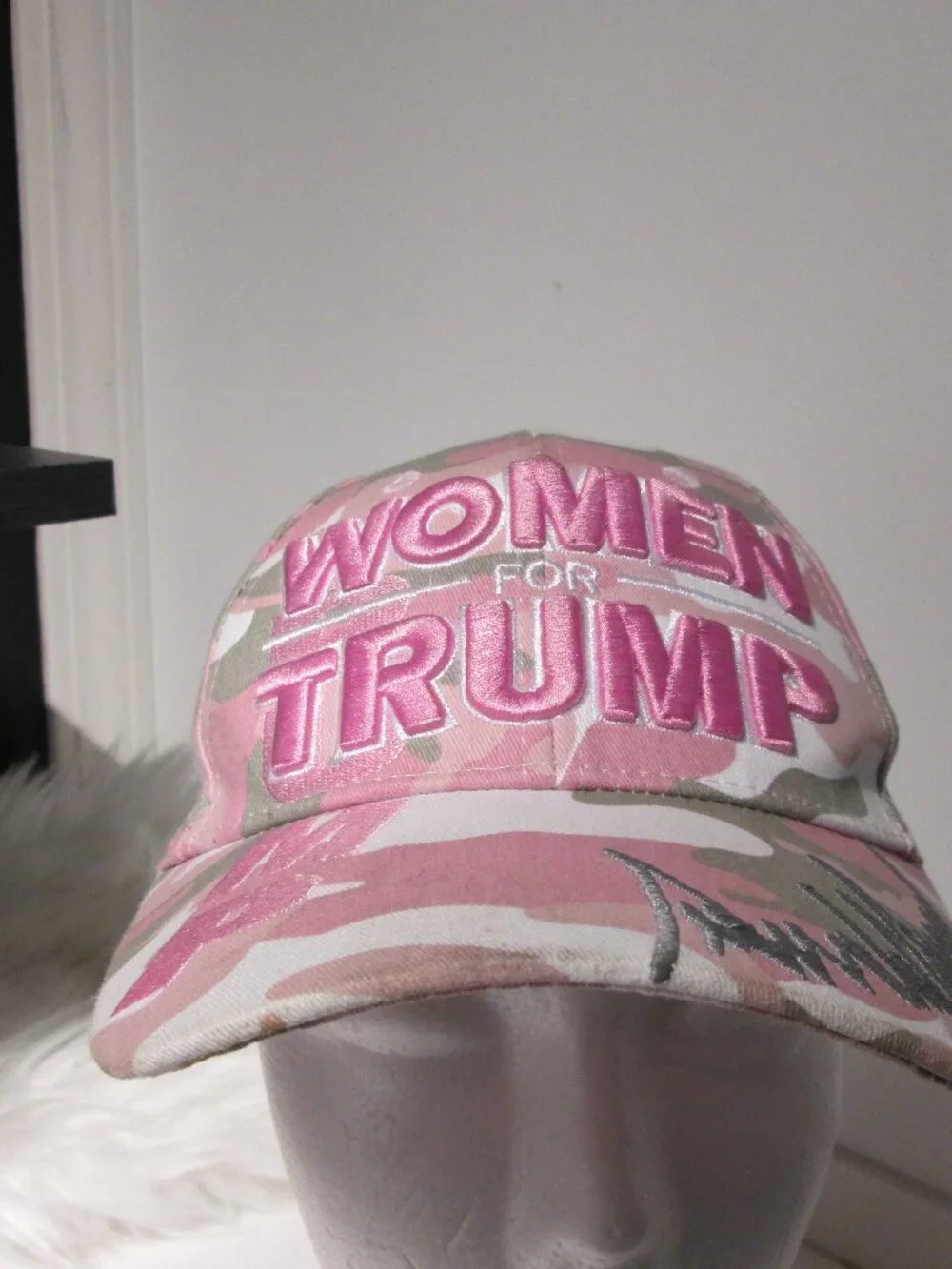 WOMEN for TRUMP pink Camo Adjustable baseball cap Donald Trump Baseball - Picture 2 of 5